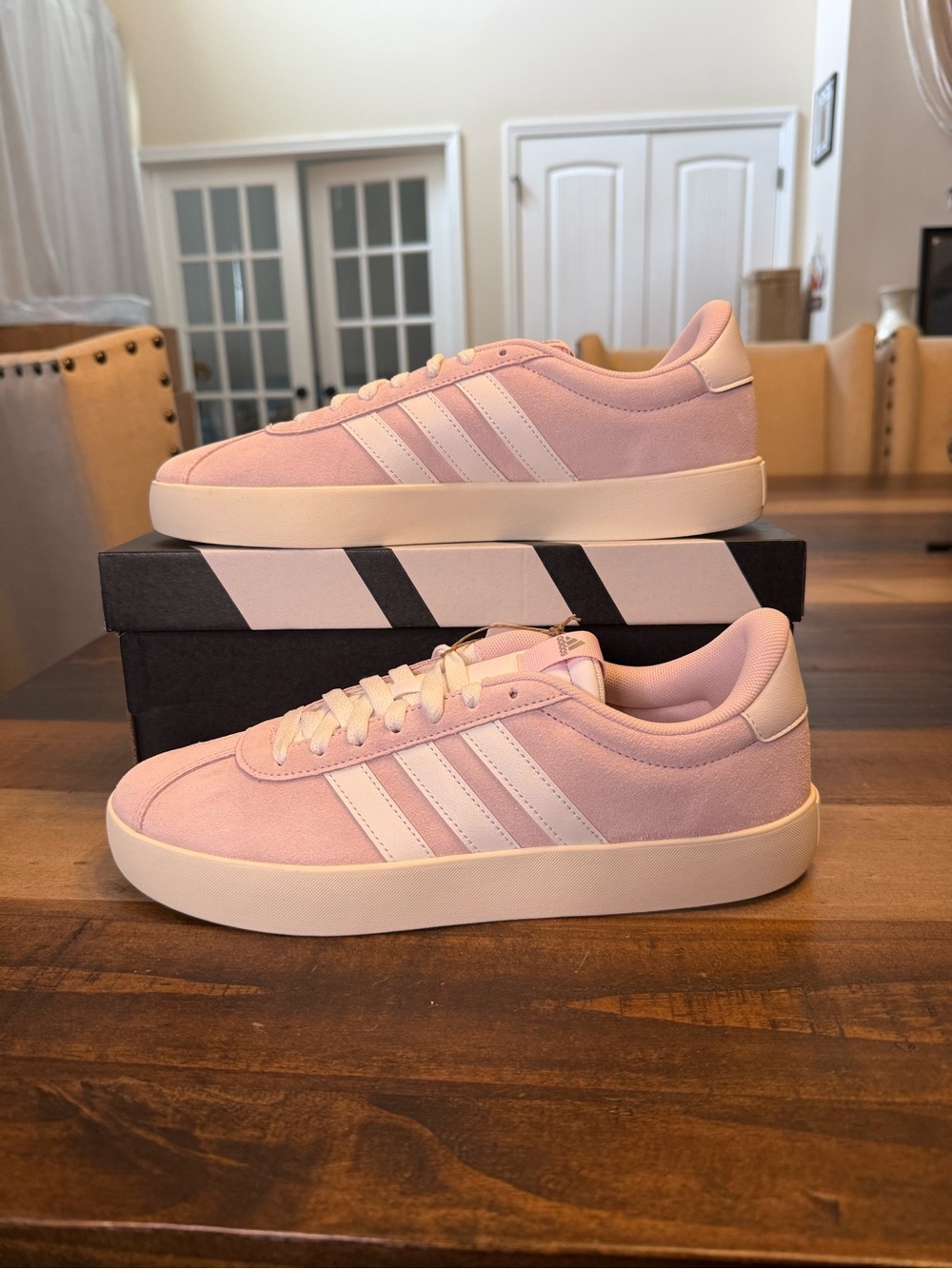 The Adidas VL Court 3.0 Women Sneaker "Clear Pink / Cloud White" Colorway